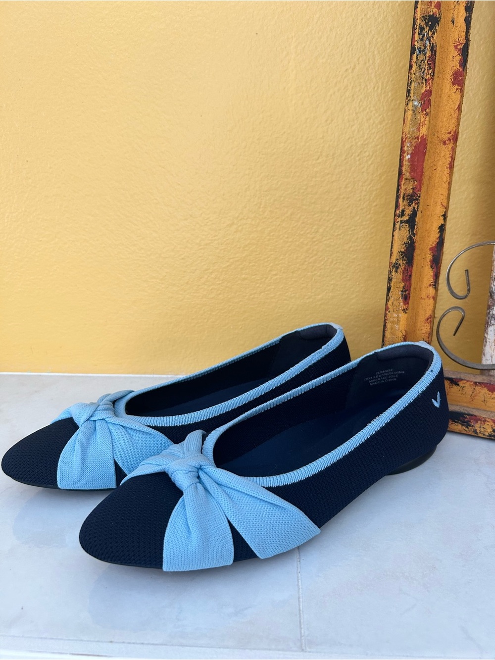 VIVAIA Aria 5° Pointed Toe Knit Ballet Flats Navy Blue Bow Size EU 39 8- 8.5 - Picture 2 of 10